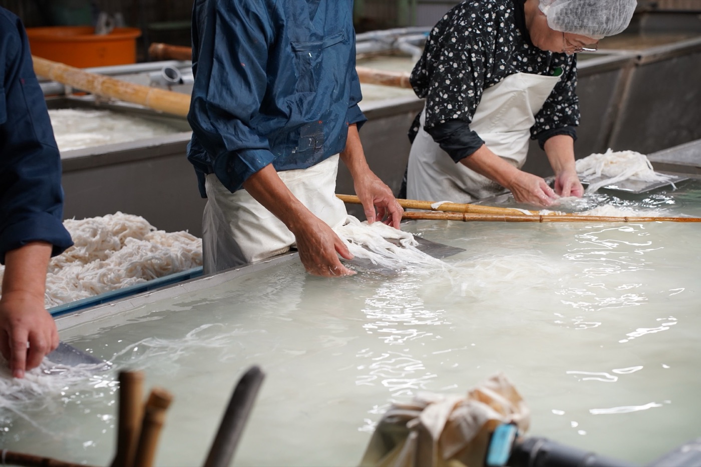 Forming sheets at the vat